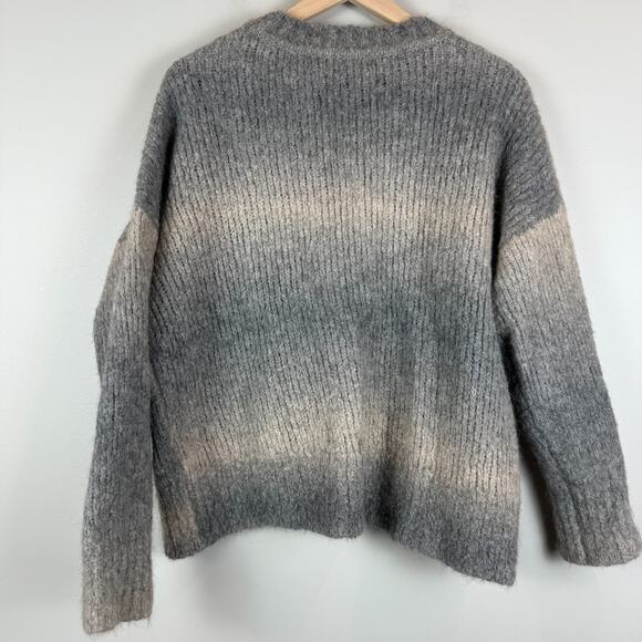 Banana Republic Vernice Sweater Women's M Gray Beige Ombré Knit Oversized Cozy - Picture 3 of 7